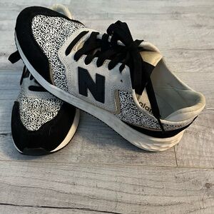 New Balance B/W Sneakers